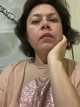 Snapshot of Kiravix chatting on 10-07-25, 07:11 Kiravix online show from 10-07-25, 07:11