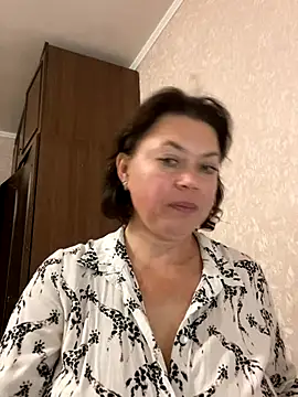 Snapshot of Kiravix chatting on 10-09-25, 05:00 Kiravix online show from 10-09-25, 05:00