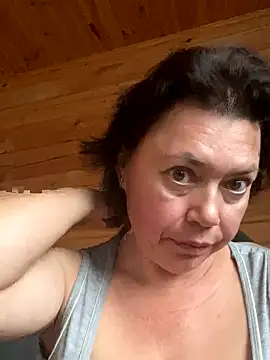 Snapshot of Kiravix chatting on 10-12-25, 11:09 Kiravix online show from 10-12-25, 11:09