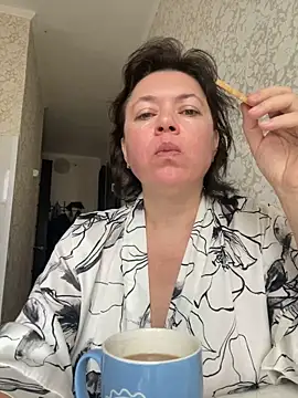 Snapshot of Kiravix chatting on 11-06-25, 06:47 Kiravix online show from 11-06-25, 06:47