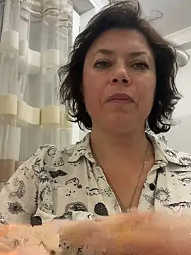 Snapshot of Kiravix chatting on 11-13-25, 07:46 Kiravix online show from 11-13-25, 07:46