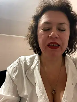 Snapshot of Kiravix chatting on 12-02-25, 07:20 Kiravix online show from 12-02-25, 07:20