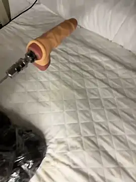 Snapshot of Ozge-SluttyScream69 chatting on 11-01-25, 11:07 Ozge-SluttyScream69 online show from 11-01-25, 11:07