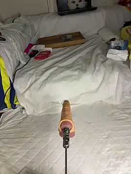 Snapshot of Ozge-SluttyScream69 chatting on 12-16-25, 11:32 Ozge-SluttyScream69 online show from 12-16-25, 11:32