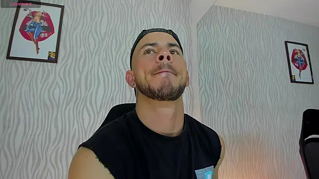 Snapshot of dylan_jacobx chatting on 10-03-25, 02:52 dylan jacobx online show from 10-03-25, 02:52