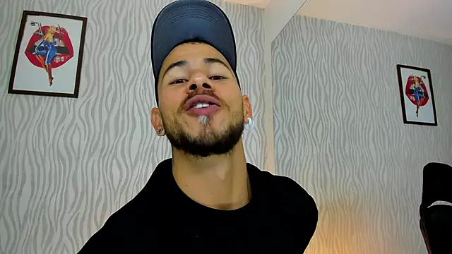 Snapshot of dylan_jacobx chatting on 10-19-25, 03:07 dylan jacobx online show from 10-19-25, 03:07