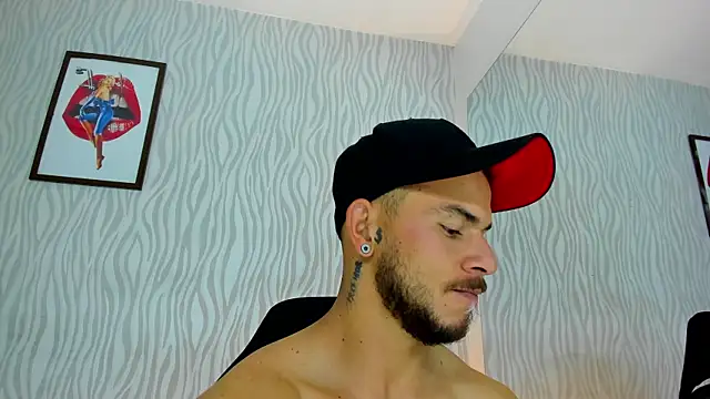 Snapshot of dylan_jacobx chatting on 11-05-25, 03:17 dylan jacobx online show from 11-05-25, 03:17