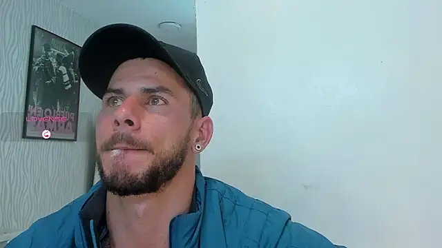Snapshot of dylan_jacobx chatting on 05-29-26, 01:36 dylan jacobx online show from 05-29-26, 01:36