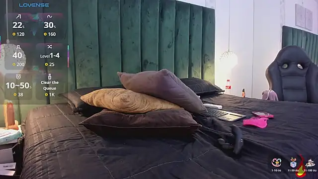 PaulinaGame online show from 12-02-25, 08:04