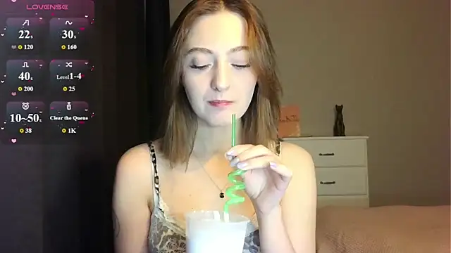 white liillyy online show from 03-27-26, 09:47