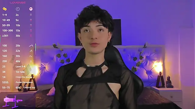 Snapshot of Elliot_younngg chatting on 09-17-25, 07:59 Elliot younngg online show from 09-17-25, 07:59