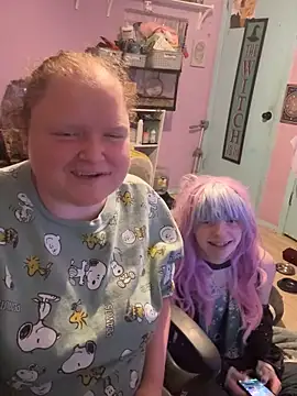 KadiSparkle online show from 11-15-25, 03:15