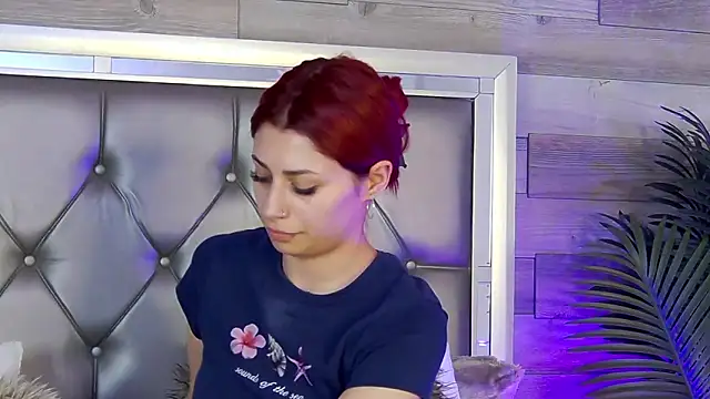 LunaHart online show from 03-29-26, 05:35