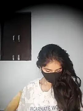 Snapshot of Sexey-Puja chatting on 10-28-25, 02:15 Sexey-Puja online show from 10-28-25, 02:15