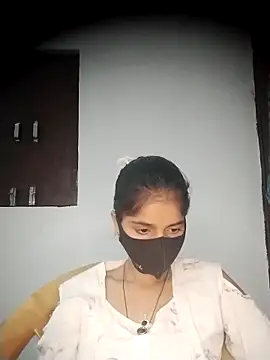 Snapshot of Sexey-Puja chatting on 10-29-25, 01:30 Sexey-Puja online show from 10-29-25, 01:30