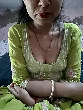 Snapshot of Paakhi-Singh chatting on 03-24-26, 07:13 Paakhi-Singh online show from 03-24-26, 07:13