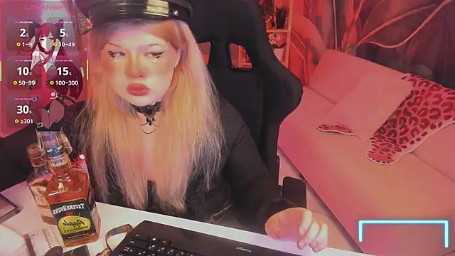 LilithNelson online show from 11-18-25, 08:57