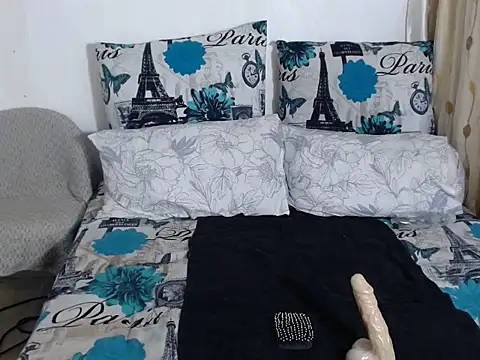 Snapshot of AfricanDoll15 chatting on 11-03-25, 08:21 AfricanDoll15 online show from 11-03-25, 08:21