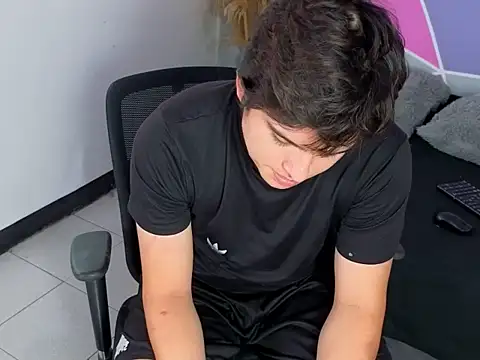 invincible200 online show from 11-14-25, 01:54