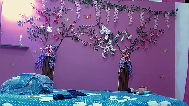 skinnybarbie022 online show from 10-04-25, 01:25