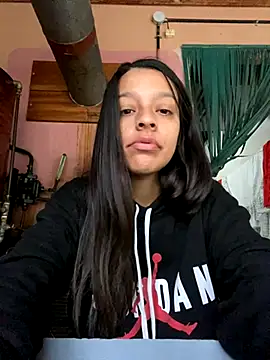 Snapshot of Evermorre chatting on 12-01-25, 09:25 Evermorre online show from 12-01-25, 09:25