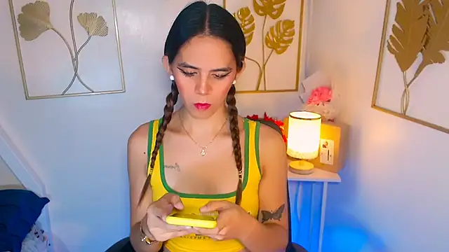 xPrecuioseChesca online show from 10-25-25, 12:40