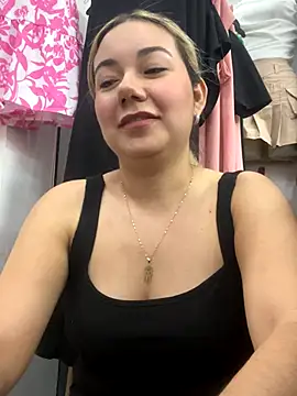 Snapshot of Fabii15 chatting on 09-13-25, 11:26 Fabii15 online show from 09-13-25, 11:26