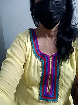 Snapshot of ammala_honey chatting on 10-23-25, 03:44 ammala honey online show from 10-23-25, 03:44