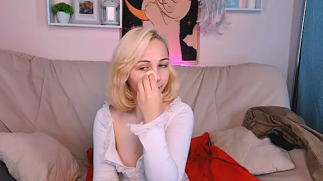 Charlotte Colinss online show from 10-03-25, 05:04