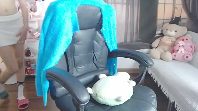 Suzie Wet Cave online show from 10-23-25, 11:42