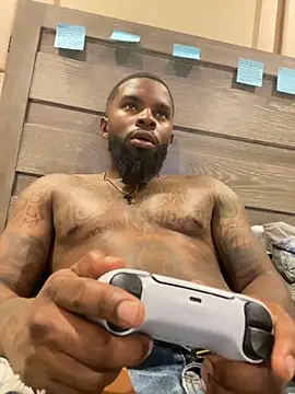 Snapshot of StandOnthatboy chatting on 10-06-25, 12:30 StandOnthatboy online show from 10-06-25, 12:30