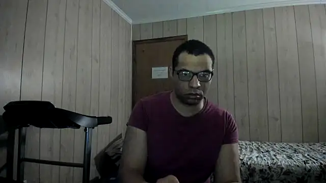 Snapshot of NaturalBeautyQueen chatting on 06-16-26, 02:52 NaturalBeautyQueen online show from 06-16-26, 02:52