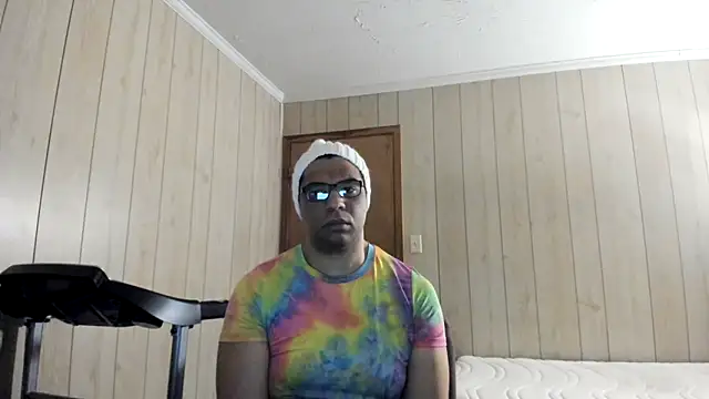 Snapshot of NaturalBeautyQueen chatting on 06-17-26, 04:08 NaturalBeautyQueen online show from 06-17-26, 04:08