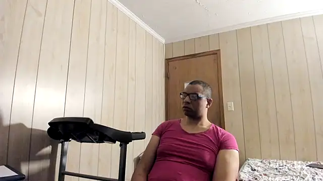Snapshot of NaturalBeautyQueen chatting on 06-29-26, 12:27 NaturalBeautyQueen online show from 06-29-26, 12:27