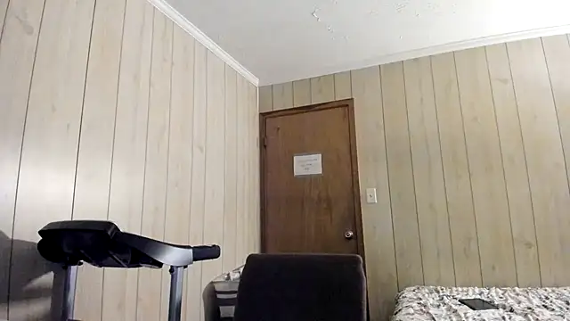 Snapshot of NaturalBeautyQueen chatting on 07-21-26, 01:24 NaturalBeautyQueen online show from 07-21-26, 01:24