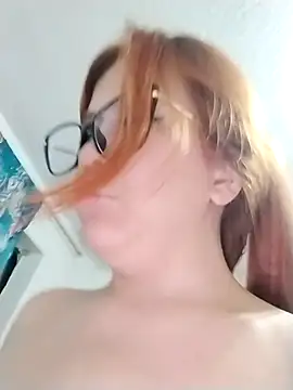 Snapshot of RapunzeRaydes chatting on 09-15-25, 04:12 RapunzeRaydes online show from 09-15-25, 04:12