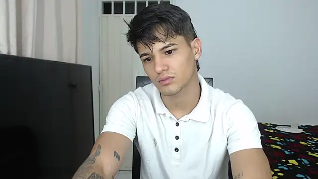 Alex mojica online show from 09-26-25, 07:45