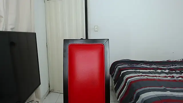 Alex mojica online show from 11-26-25, 06:25