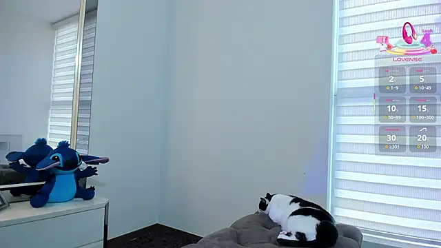 Snapshot of Michelle_Ferrerr chatting on 09-23-25, 09:29 Michelle Ferrerr online show from 09-23-25, 09:29