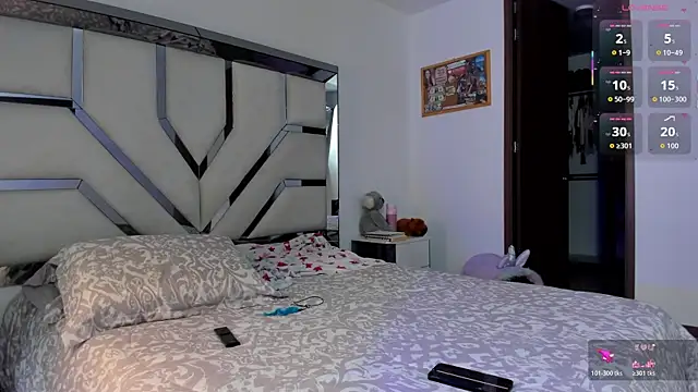 Snapshot of Michelle_Ferrerr chatting on 11-23-25, 01:22 Michelle Ferrerr online show from 11-23-25, 01:22