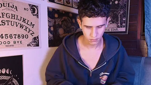 Snapshot of _realwav chatting on 09-13-25, 09:42 realwav online show from 09-13-25, 09:42