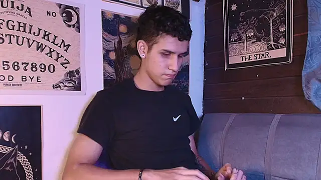 Snapshot of _realwav chatting on 09-14-25, 12:37 realwav online show from 09-14-25, 12:37