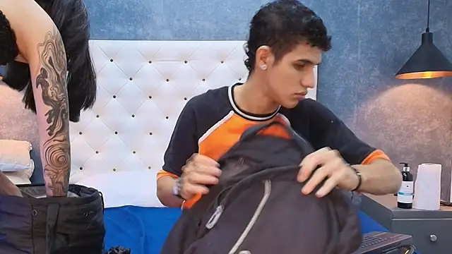 Snapshot of _realwav chatting on 09-26-25, 06:39 realwav online show from 09-26-25, 06:39