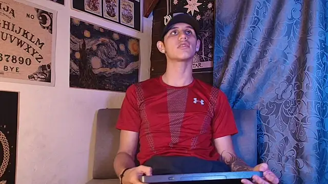 Snapshot of _realwav chatting on 09-29-25, 05:34 realwav online show from 09-29-25, 05:34