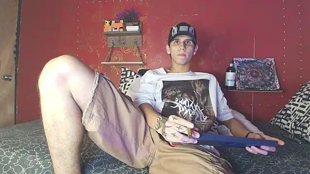 Snapshot of _realwav chatting on 10-12-25, 09:41 realwav online show from 10-12-25, 09:41