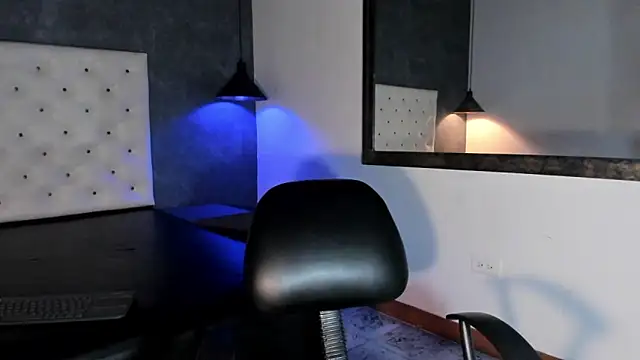 Snapshot of _realwav chatting on 12-19-25, 07:59 realwav online show from 12-19-25, 07:59