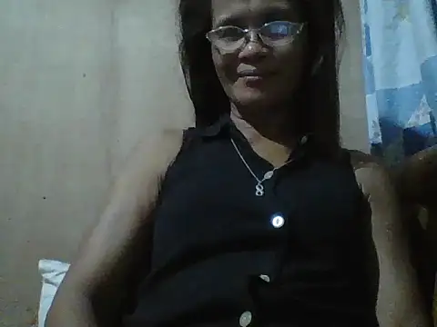 Kristen05 online show from 10-12-25, 07:35