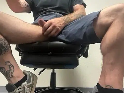 bearcub300 online show from 09-22-25, 07:27