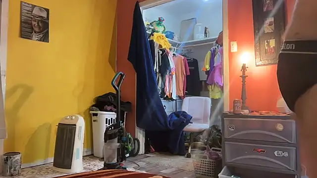 bearcub300 online show from 11-18-25, 05:45