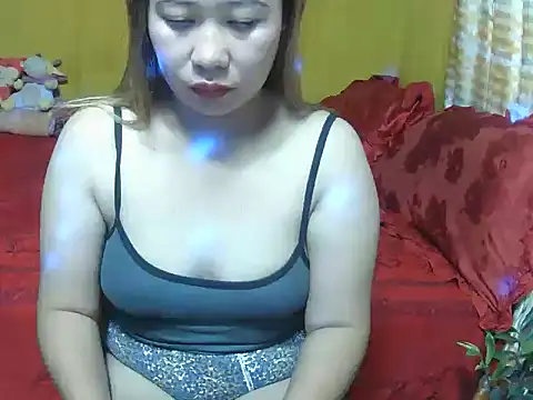 Snapshot of Strawberryyou chatting on 11-18-25, 10:25 Strawberryyou online show from 11-18-25, 10:25